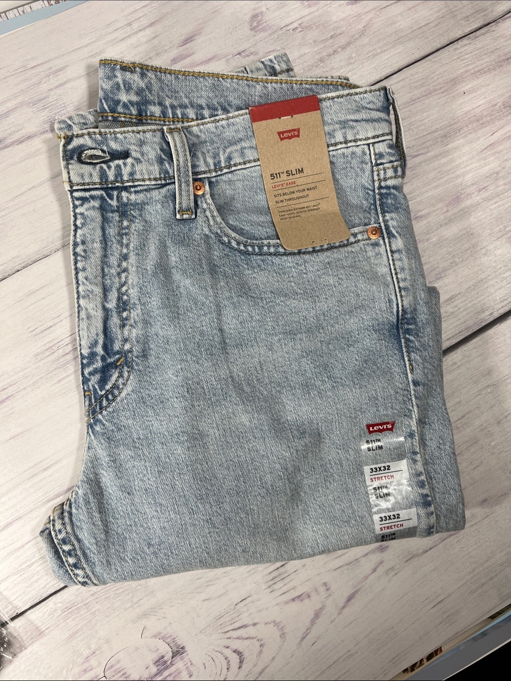 NWT Levi's 511 Slim Fit Light Wash Denim Jeans - Light Blue Size: 33 X 32 NEW